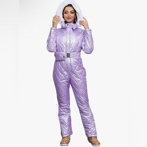 NWOT Women’s Ski Suit w/ Removable hood